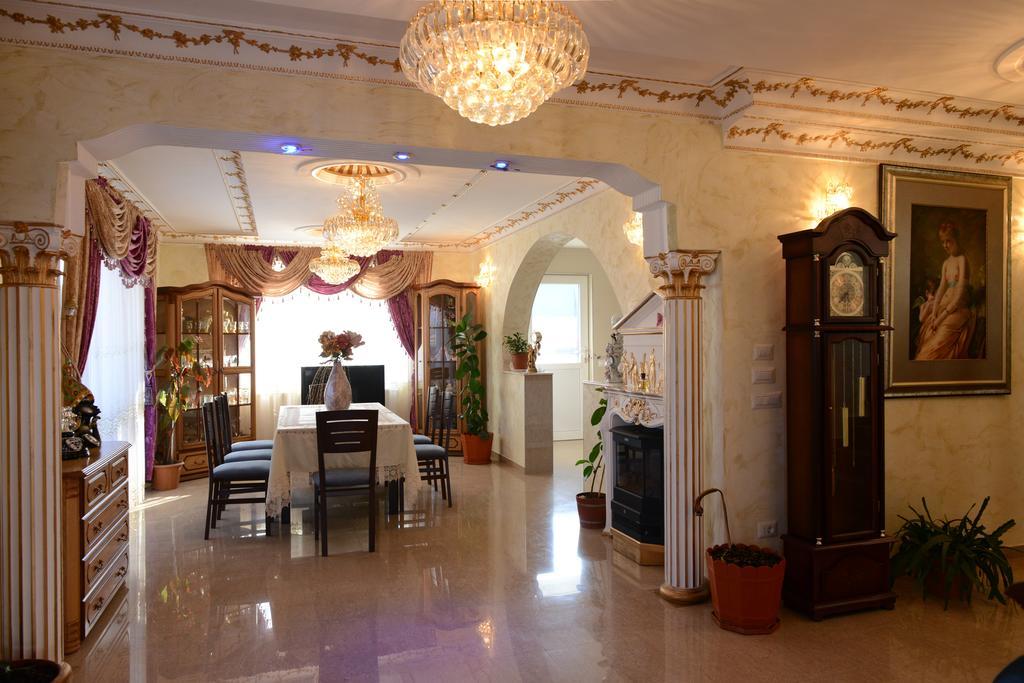 Vila Perla Sapanteana Сэпынца Номер фото